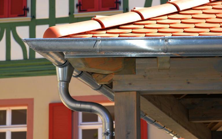 Faut-il refaire sa zinguerie avant l'hiver à Chennevières-sur-Marne ?